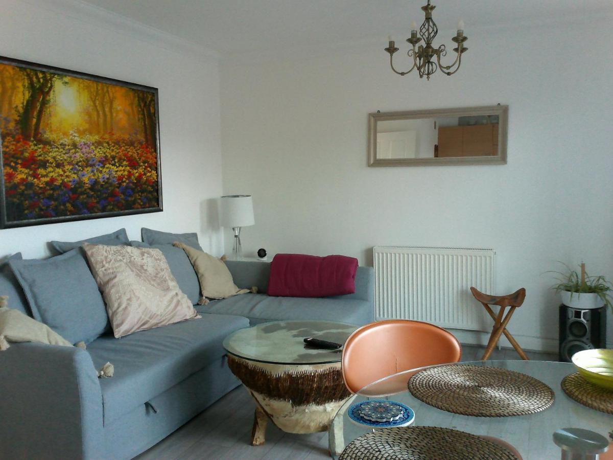Two Bedroom London Luxury Apartment ภายนอก รูปภาพ