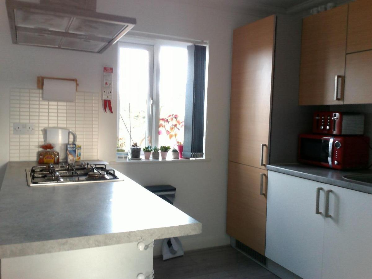 Two Bedroom London Luxury Apartment ภายนอก รูปภาพ