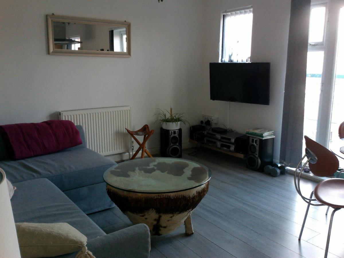 Two Bedroom London Luxury Apartment ภายนอก รูปภาพ