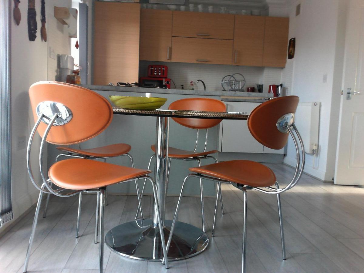 Two Bedroom London Luxury Apartment ภายนอก รูปภาพ