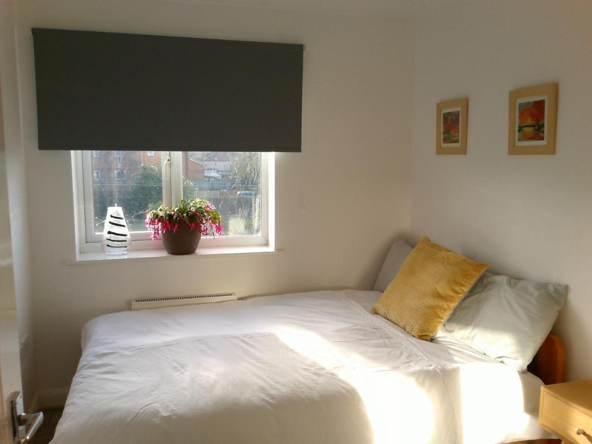 Two Bedroom London Luxury Apartment ภายนอก รูปภาพ