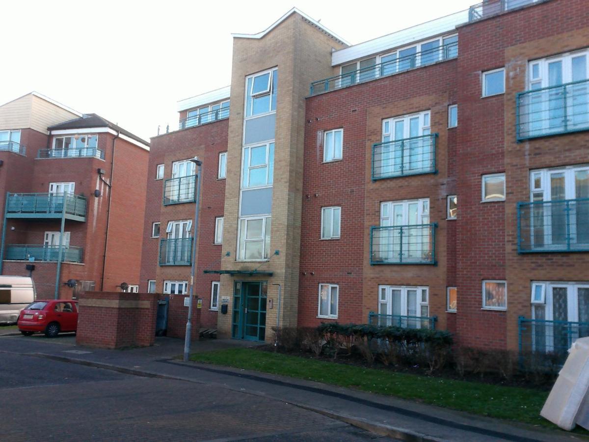 Two Bedroom London Luxury Apartment ภายนอก รูปภาพ