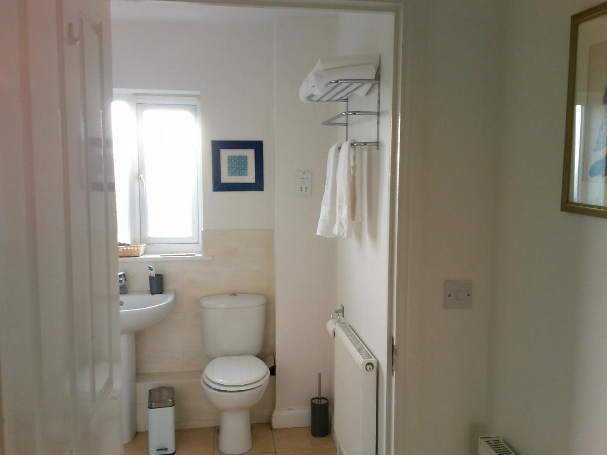 Two Bedroom London Luxury Apartment ภายนอก รูปภาพ